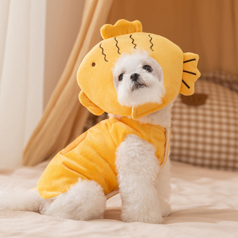 In Autumn And Winter, The Dog Is Funny. The Hot Spring Fish Wears A Hat And A Vest, Transforming Into A Teddy Cotton-padded Suit For Pet Dogs